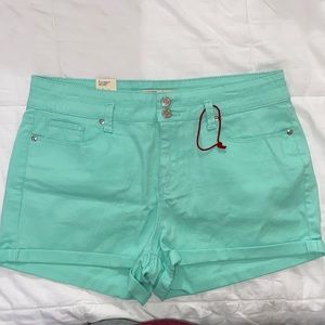 Juniors high-rise shorts